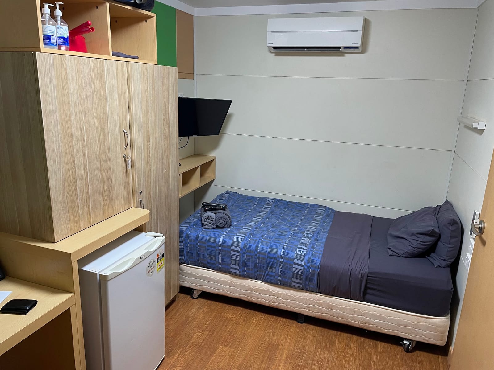 FIFO Rostering Software: Managing Flights and Accommodation in Your Roster