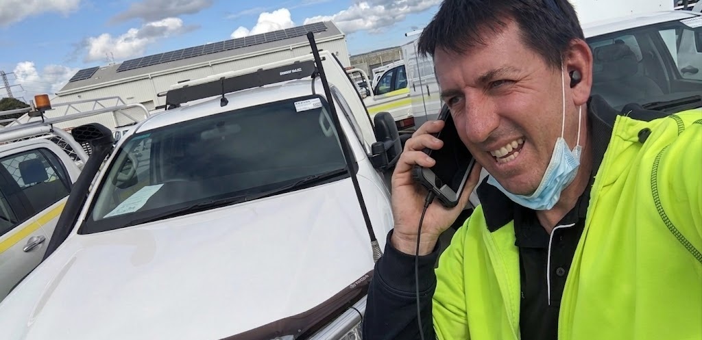 In-app messaging for field teams — why phone calls aren't enough